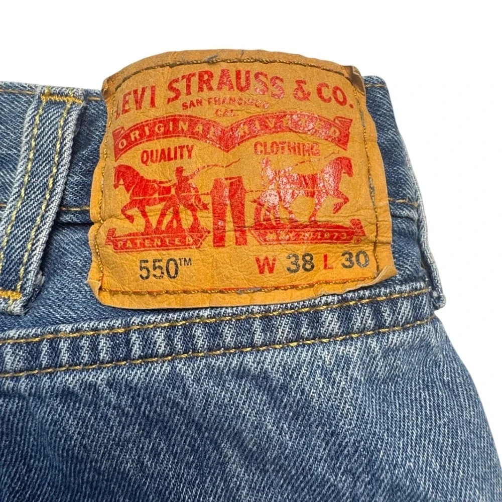 Levi's 550 Relaxed Fit Jeans Men's 38x30 Light Wash Blue Denim Blank Red‎ Tab